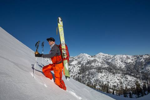 Alpenglow guide teaches mountaineering course.