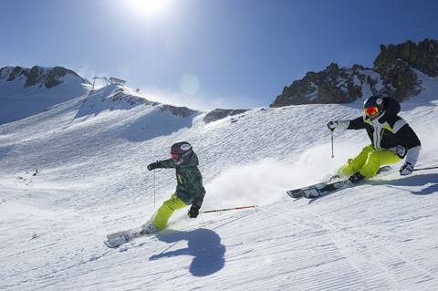 Johnny Moseley skiing at Alpine 