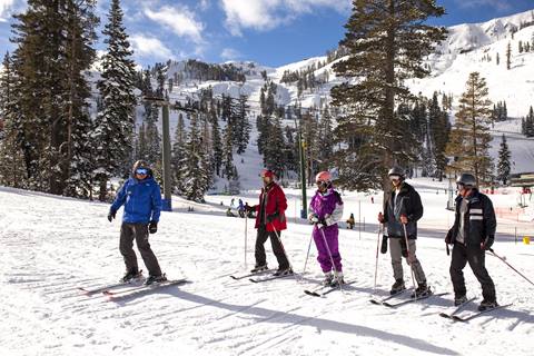 Beginner group lesson at Palisades Tahoe.